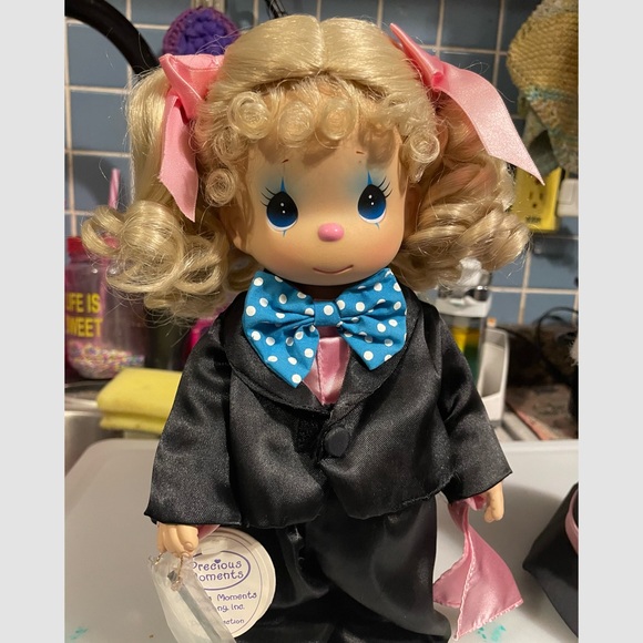 Precious moments Mandy the magician Doll - Picture 6 of 8